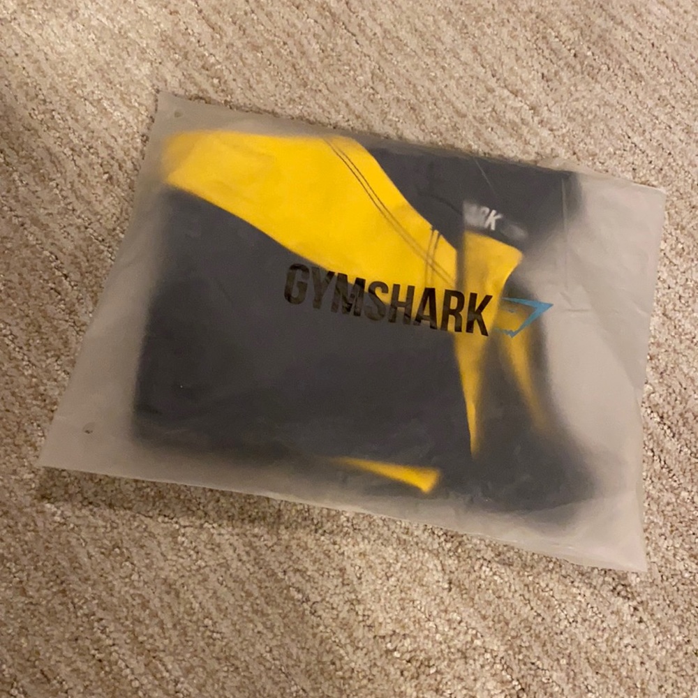 Gymshark crop top *still in package*